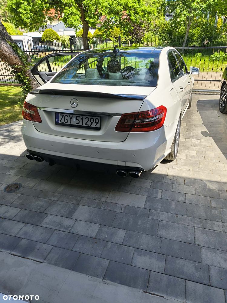 Mercedes-Benz Klasa E 350 CDI BlueEff Avantgarde - 2