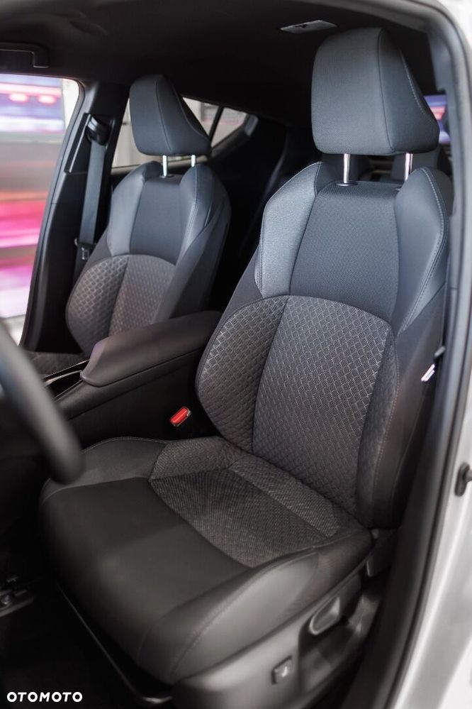 Toyota C-HR - 10