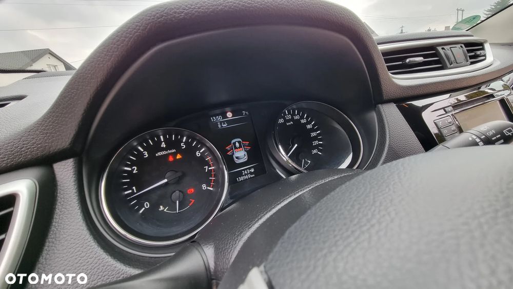 Nissan Qashqai 1.2 DIG-T N-Vision - 12