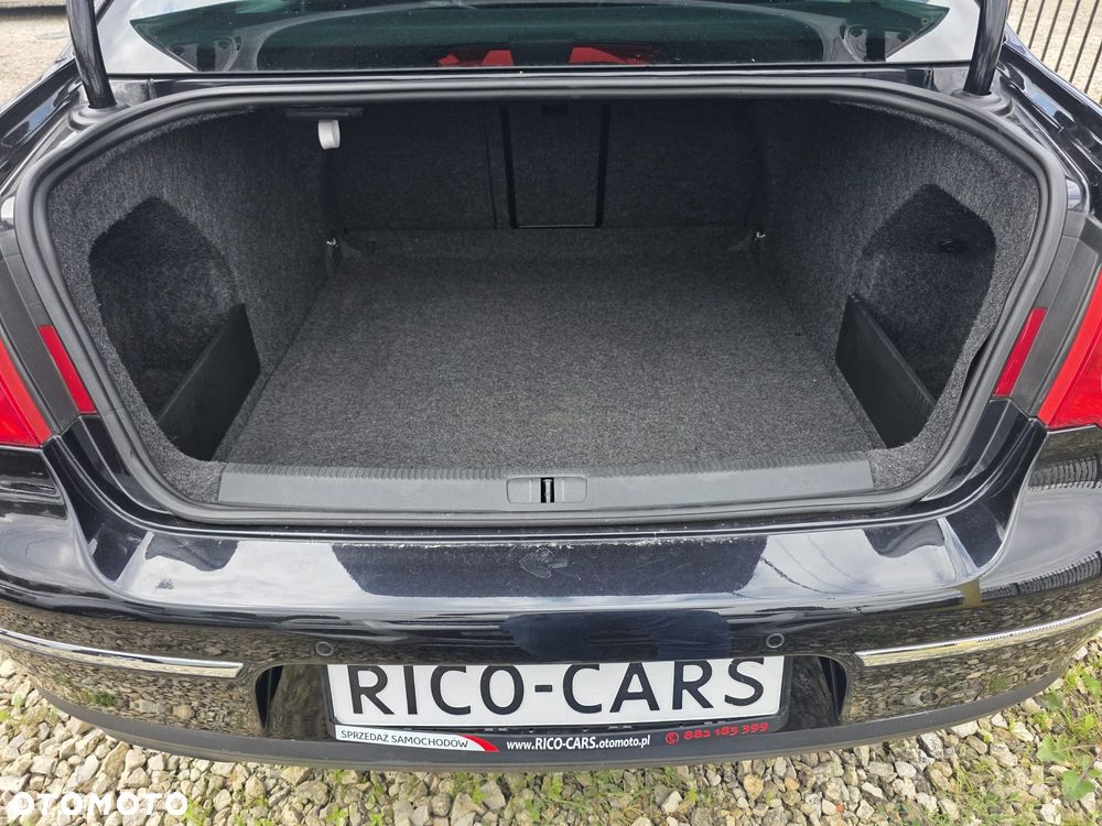 Volkswagen Passat - 9