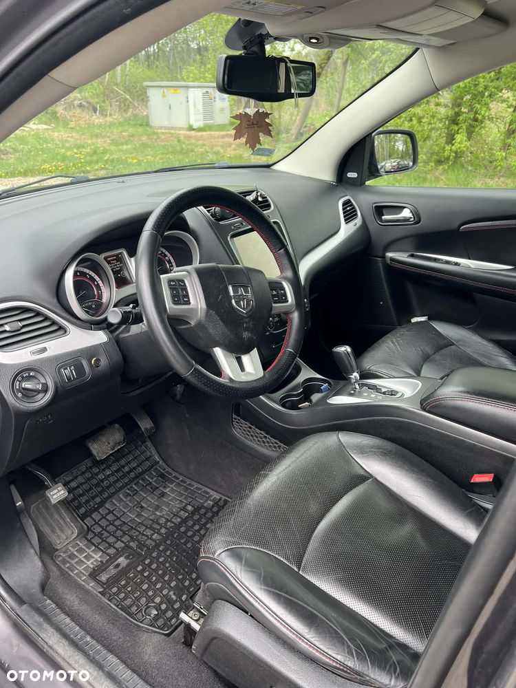 Dodge Journey - 10