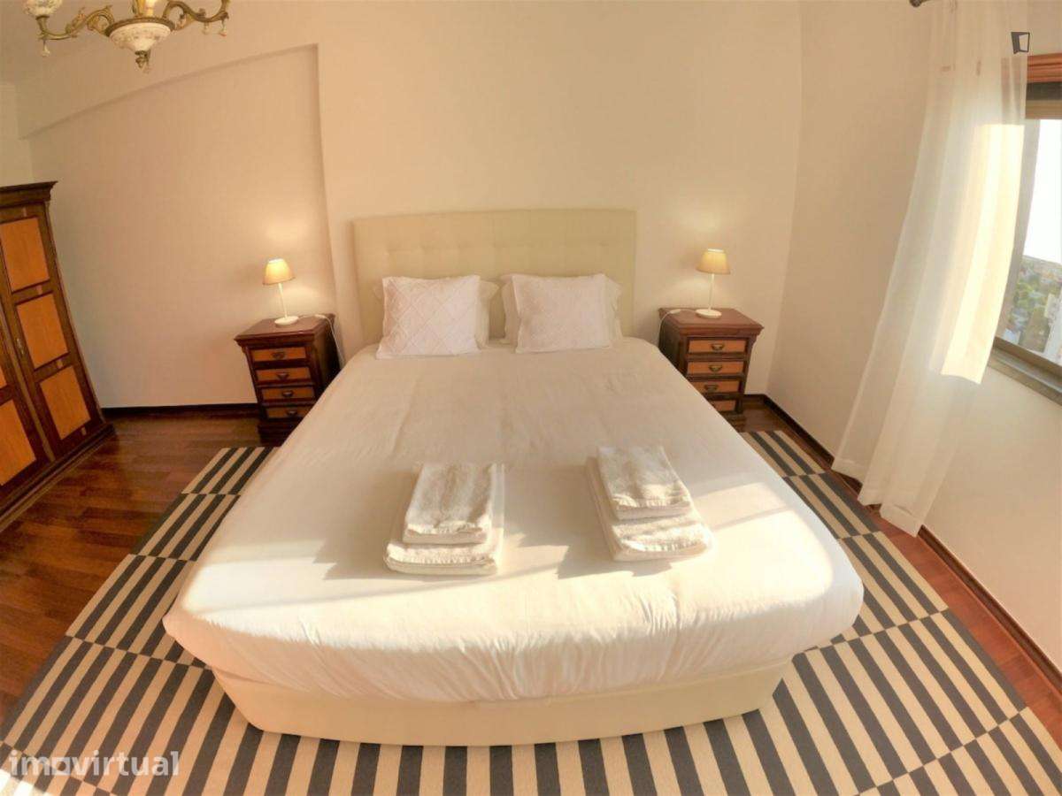 Apartamento com 2 quartos - localizado em Linda-a-Velha Lisbon - Grande imagem: 2/24