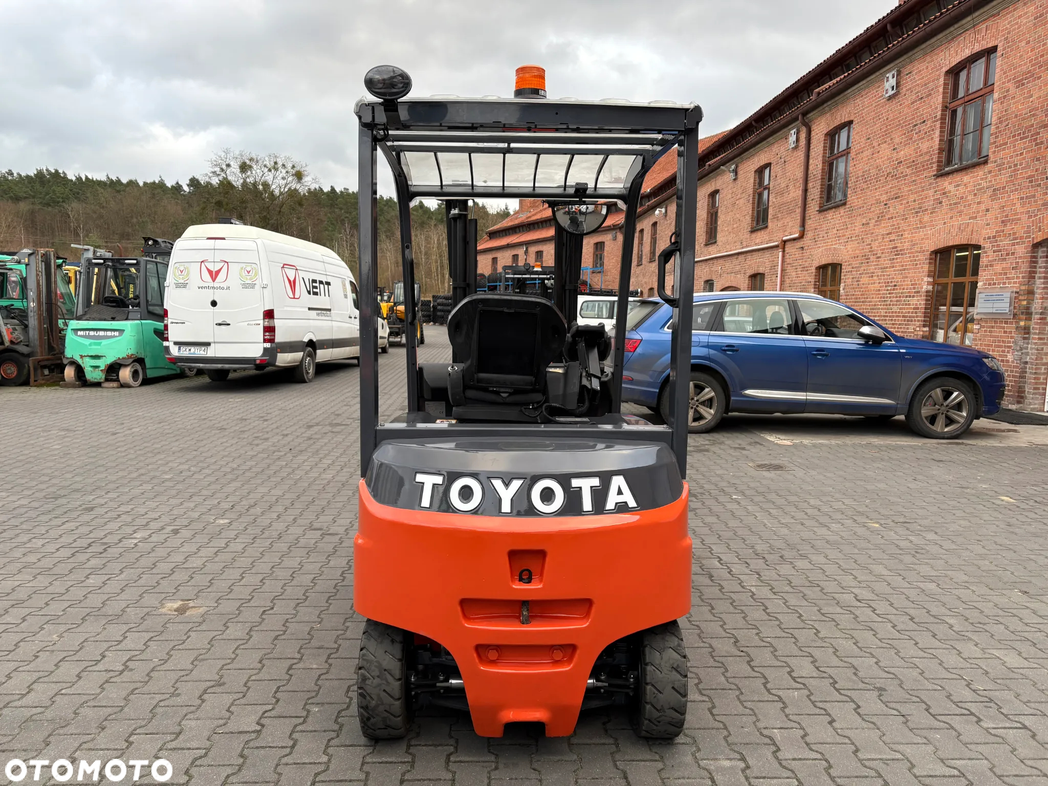 Toyota 8FBMKT25 - 4