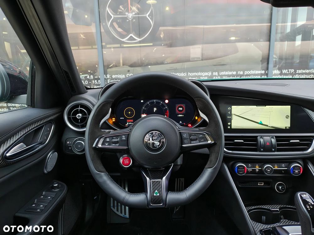 Alfa Romeo Giulia 2.9 V6 Bi-Turbo AT8 Quadrifoglio - 14