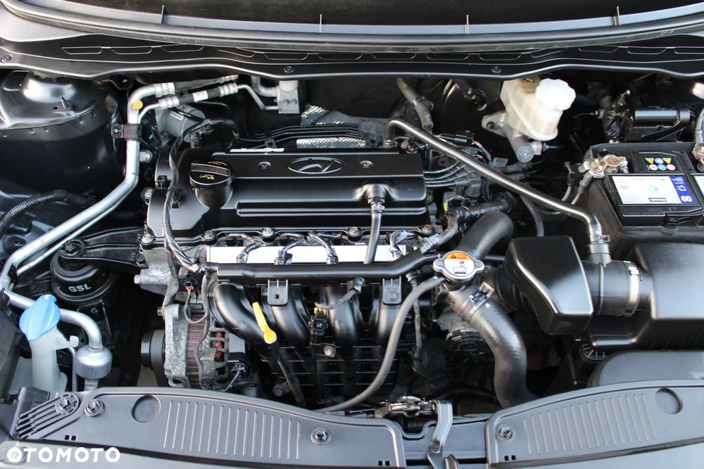Hyundai i20 ver-1-4-150-jahre - 24