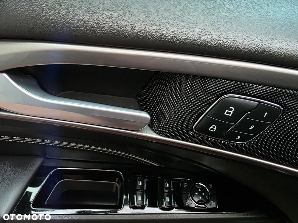 Ford Mondeo 2.0 EcoBlue VIGNALE - 28