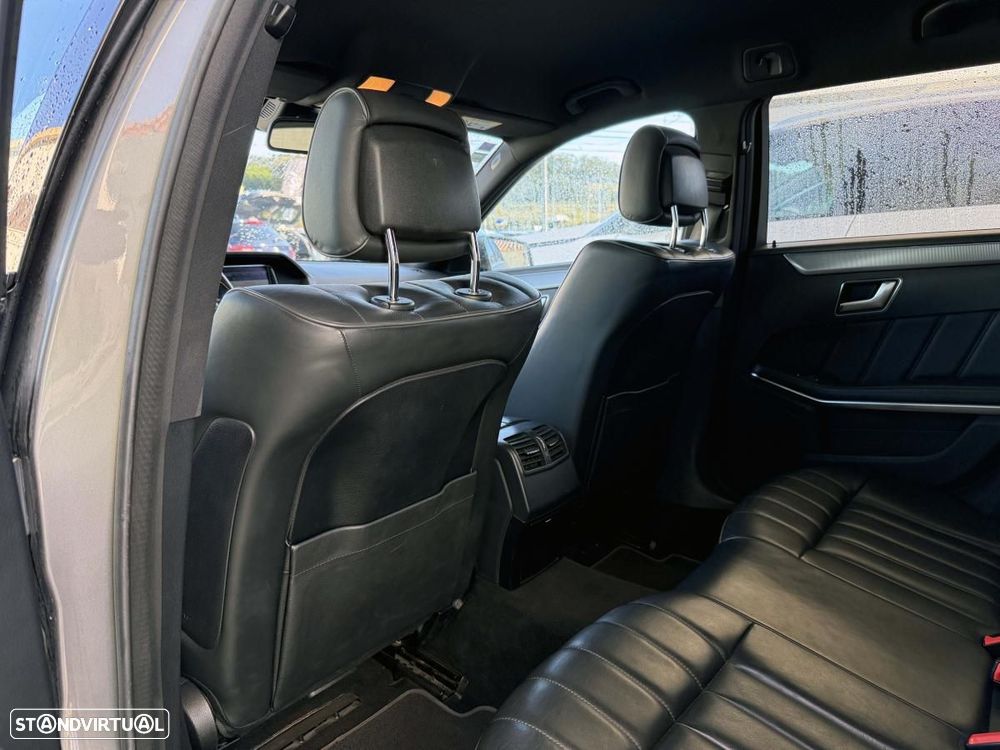 Mercedes-Benz E 300 Bluetec Hybrid Avantgarde - 12