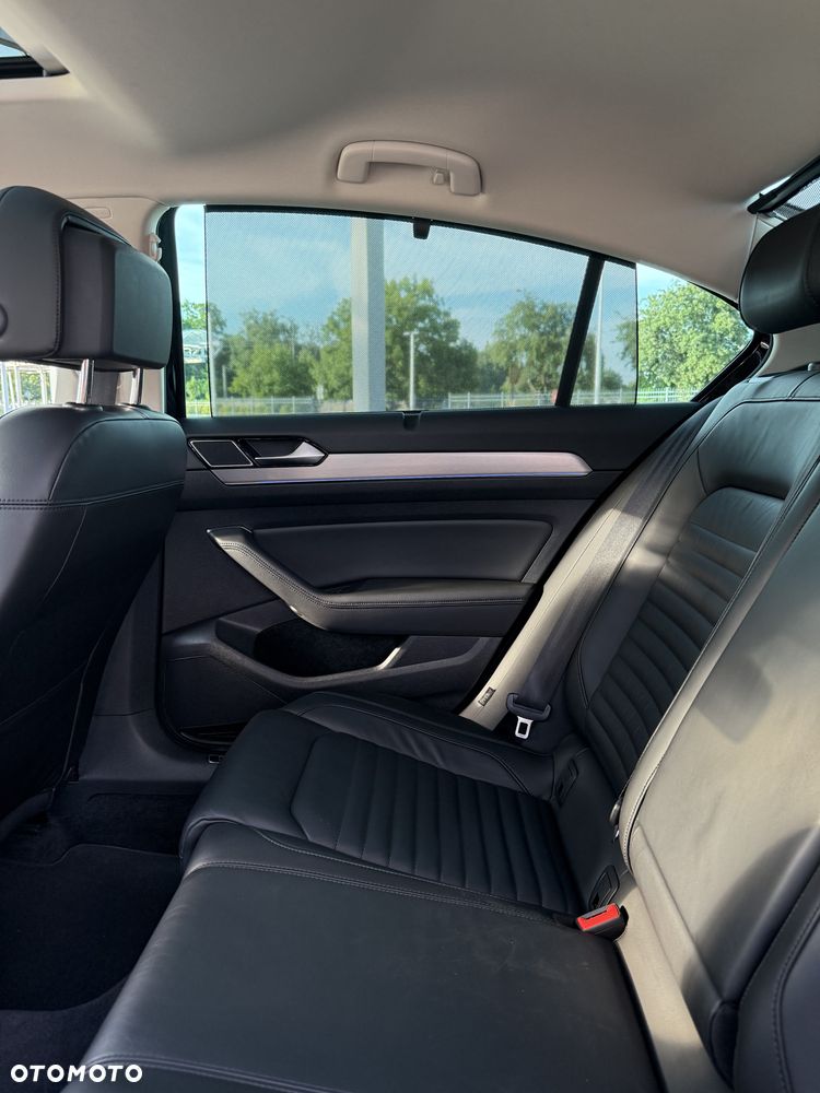 Volkswagen Passat 2.0 TSI 4Mot Elegance DSG - 25