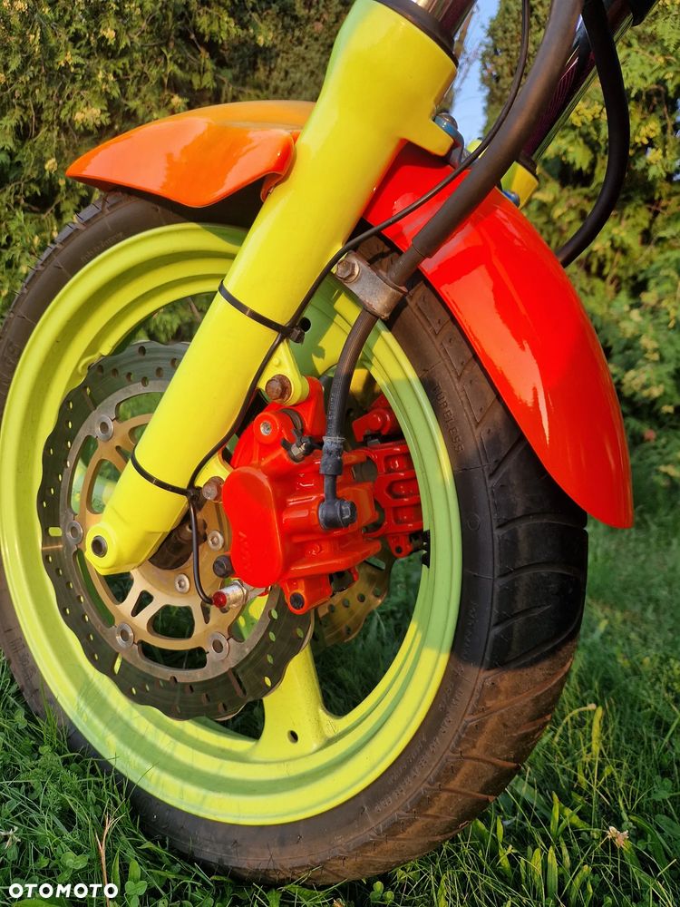 Suzuki GS - 12