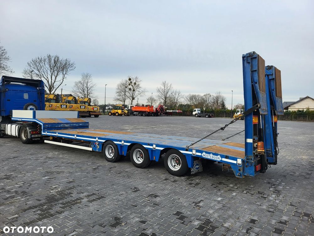 Nooteboom OSD 48 / Rozciągana / Poszerzana / Najazdy hydrauliczne / 3 osiowa / - 8