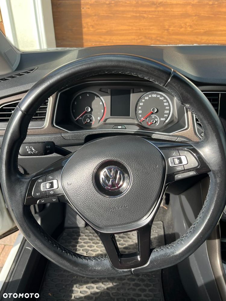 Volkswagen T-Roc 1.0 TSI Advance - 24