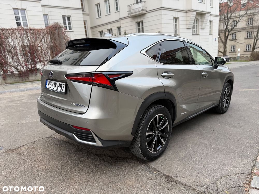 Lexus NX 300h Prestige AWD - 12