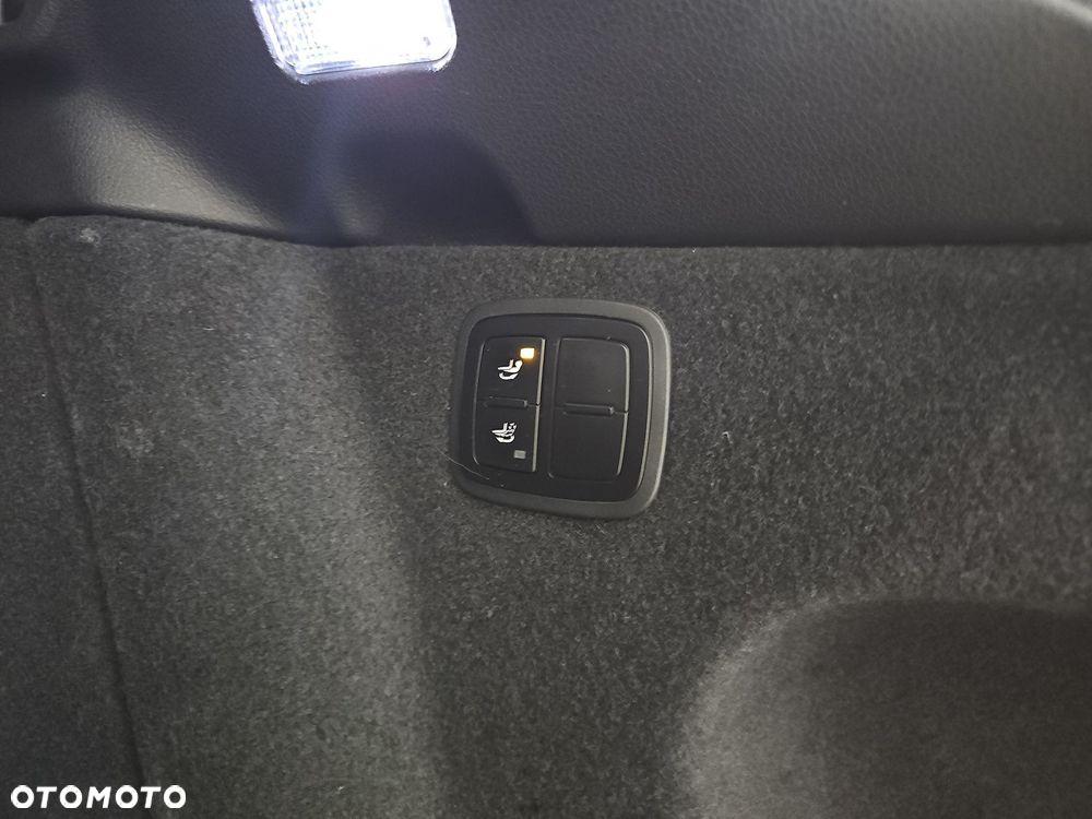 Porsche Macan Standard - 40