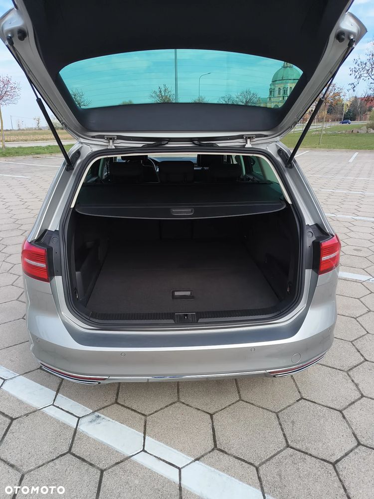 Volkswagen Passat - 8