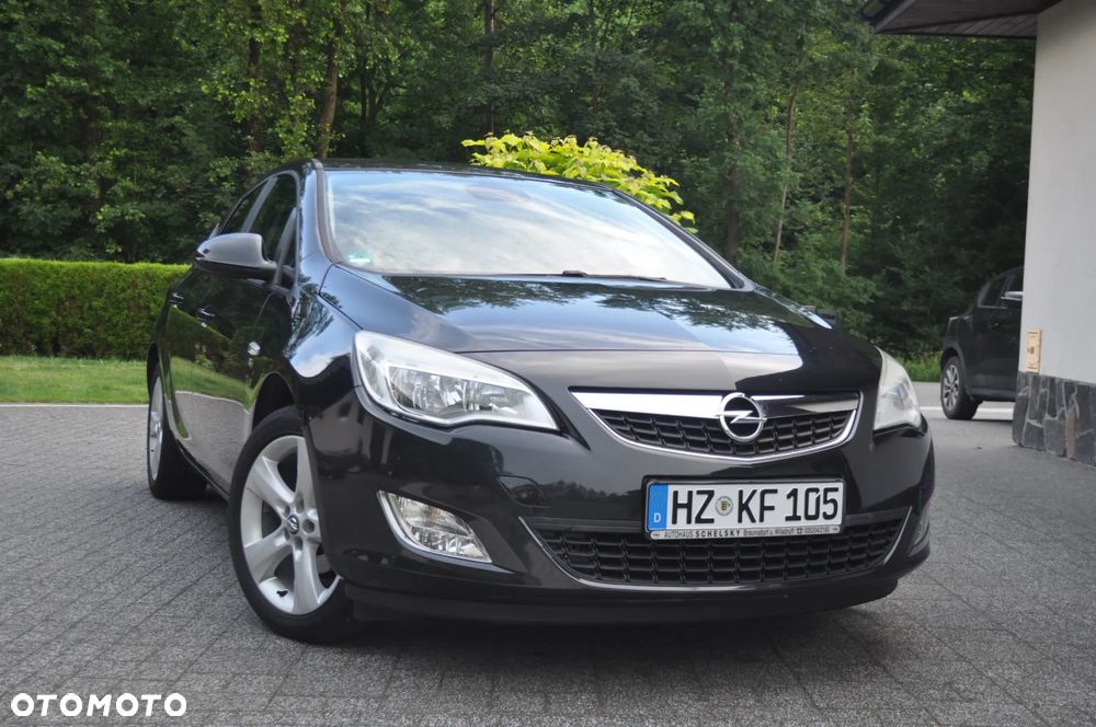 Opel Astra 1.4 Turbo 150 Jahre - 1