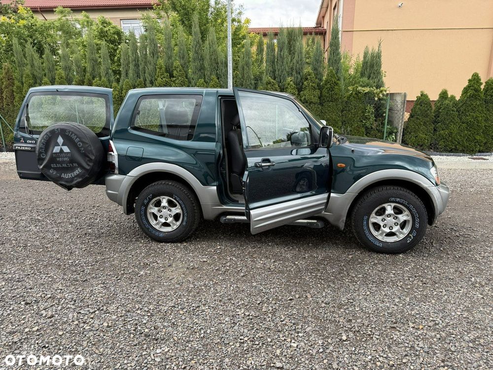 Mitsubishi Pajero - 17