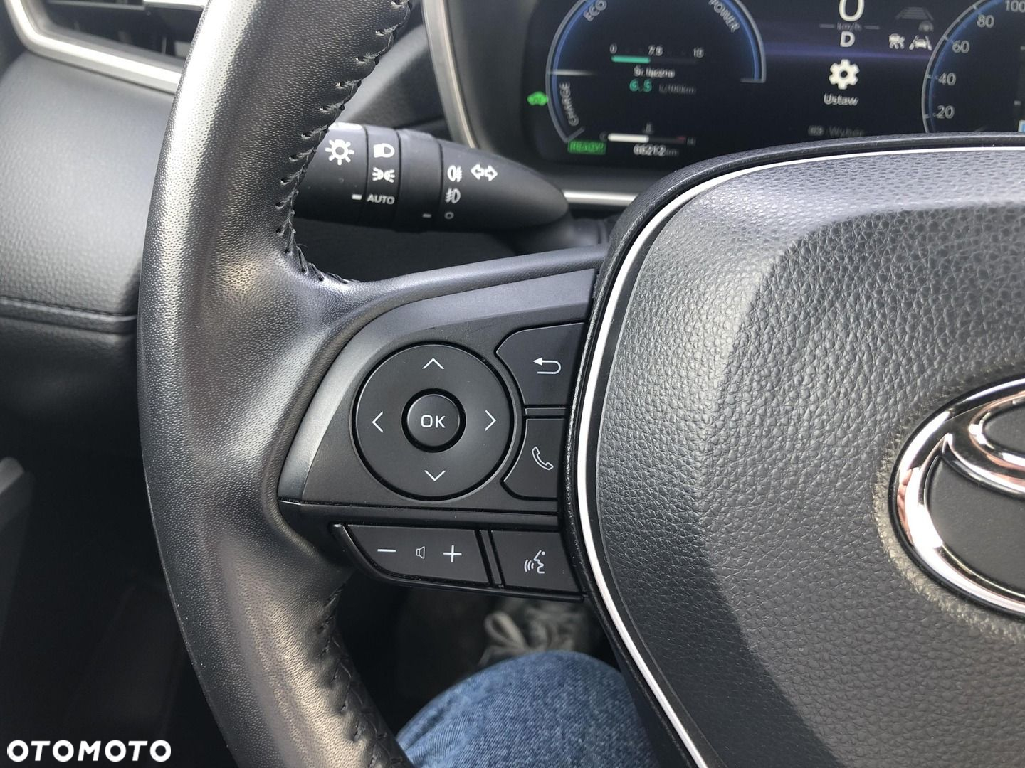Toyota Corolla Cross 2.0 Hybrid Comfort - 12