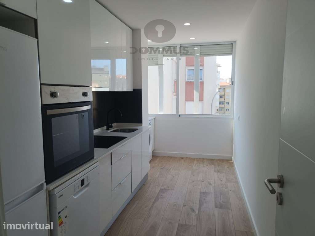 Apartamento T1 Totalmente Remodelado na Damaia - Grande imagem: 2/18
