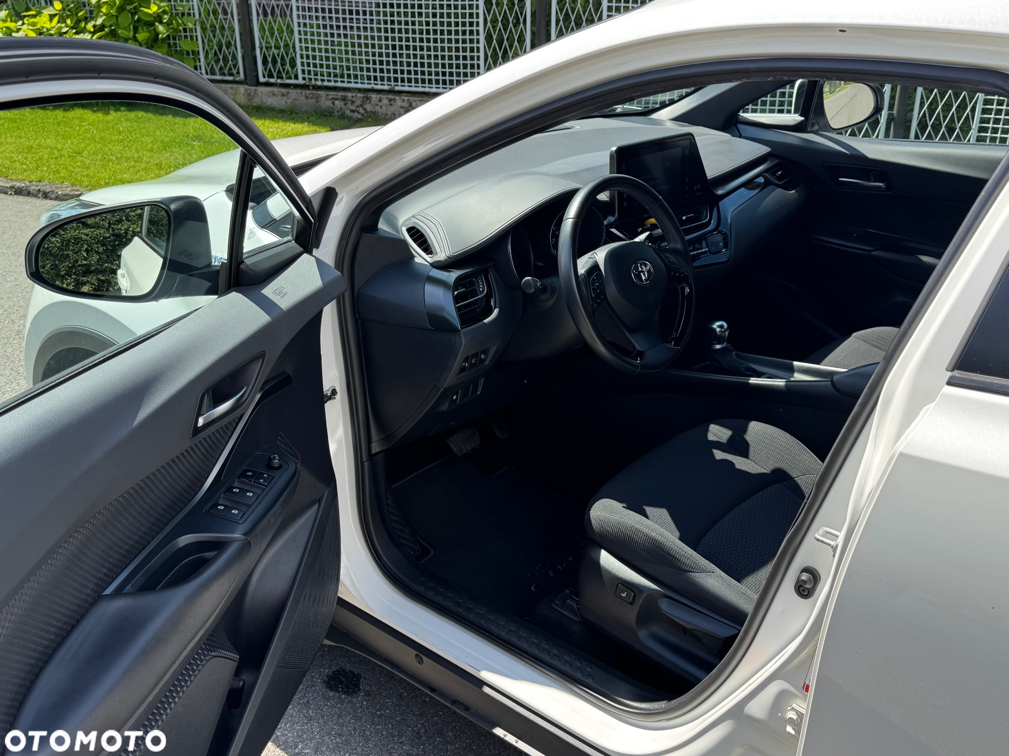 Toyota C-HR - 9