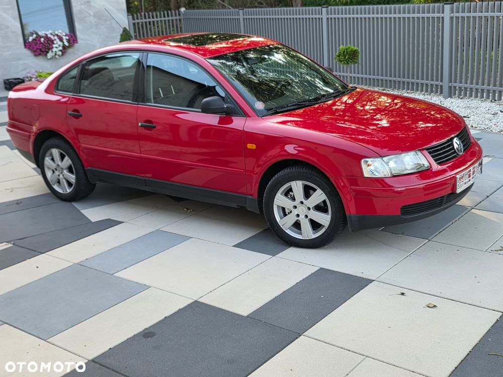 Volkswagen Passat - 2