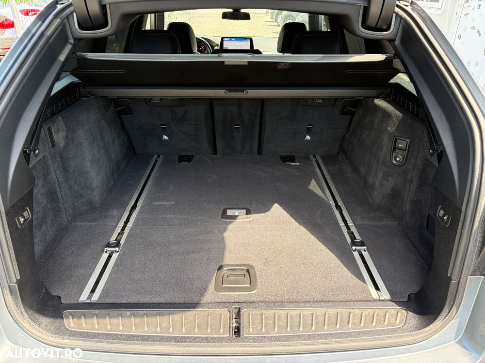 BMW Seria 5 520d xDrive AT MHEV - 33