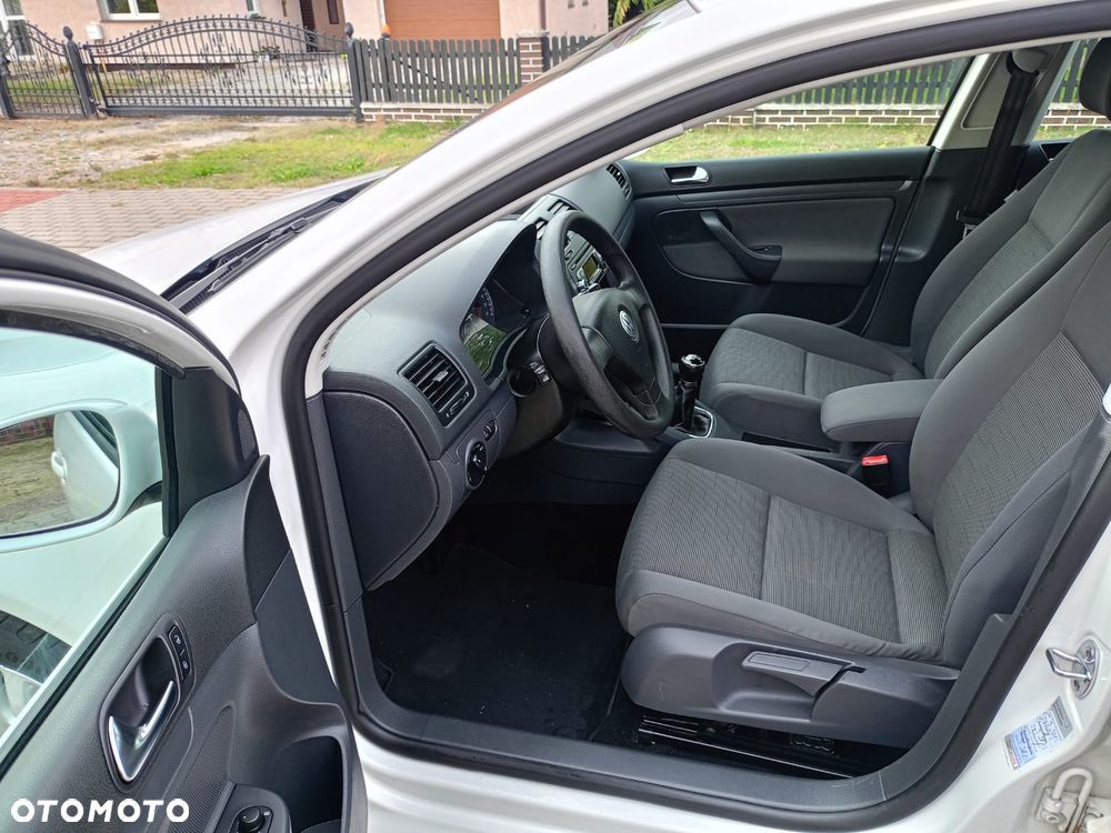 Volkswagen Golf - 9