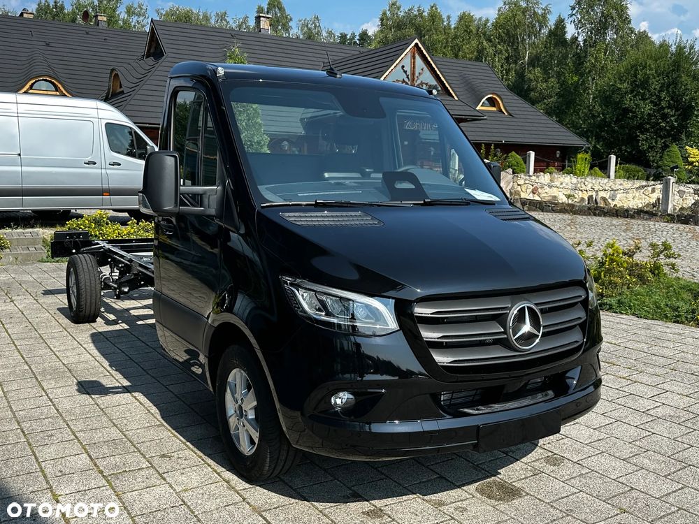 Mercedes-Benz Sprinter - 5