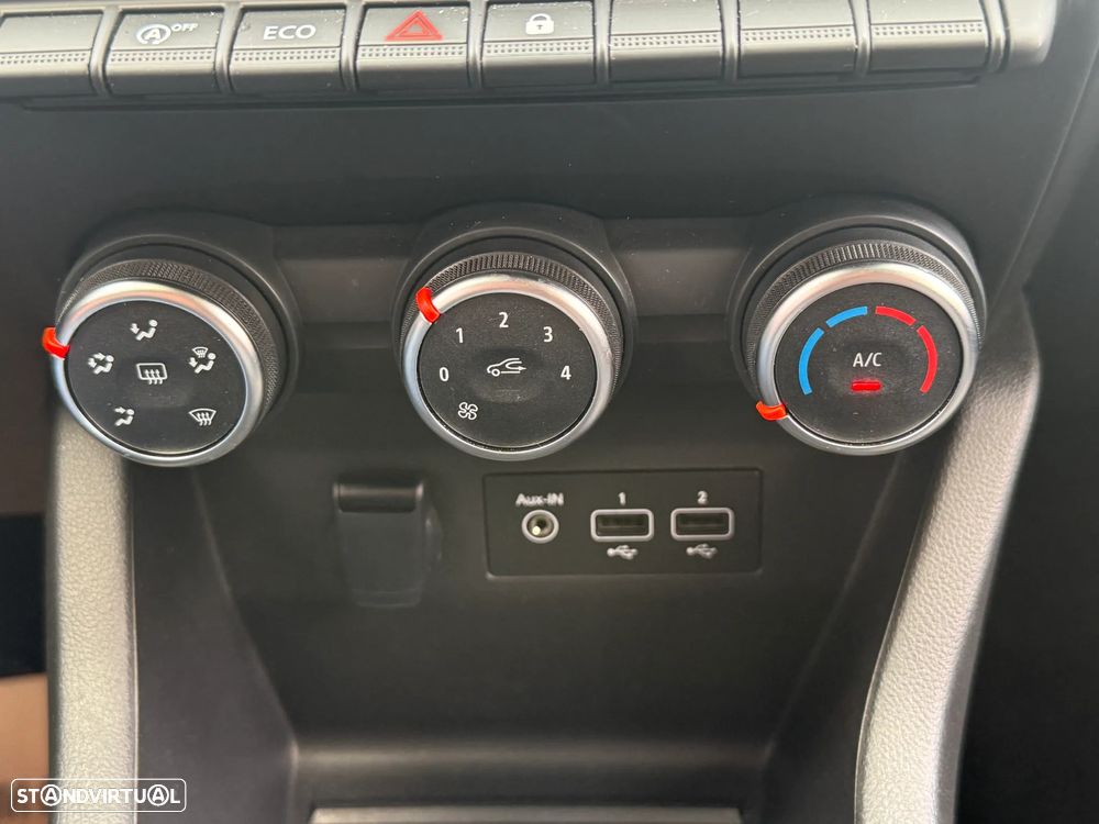 Renault Clio 1.0 TCe Evolution Bi-Fuel - 36