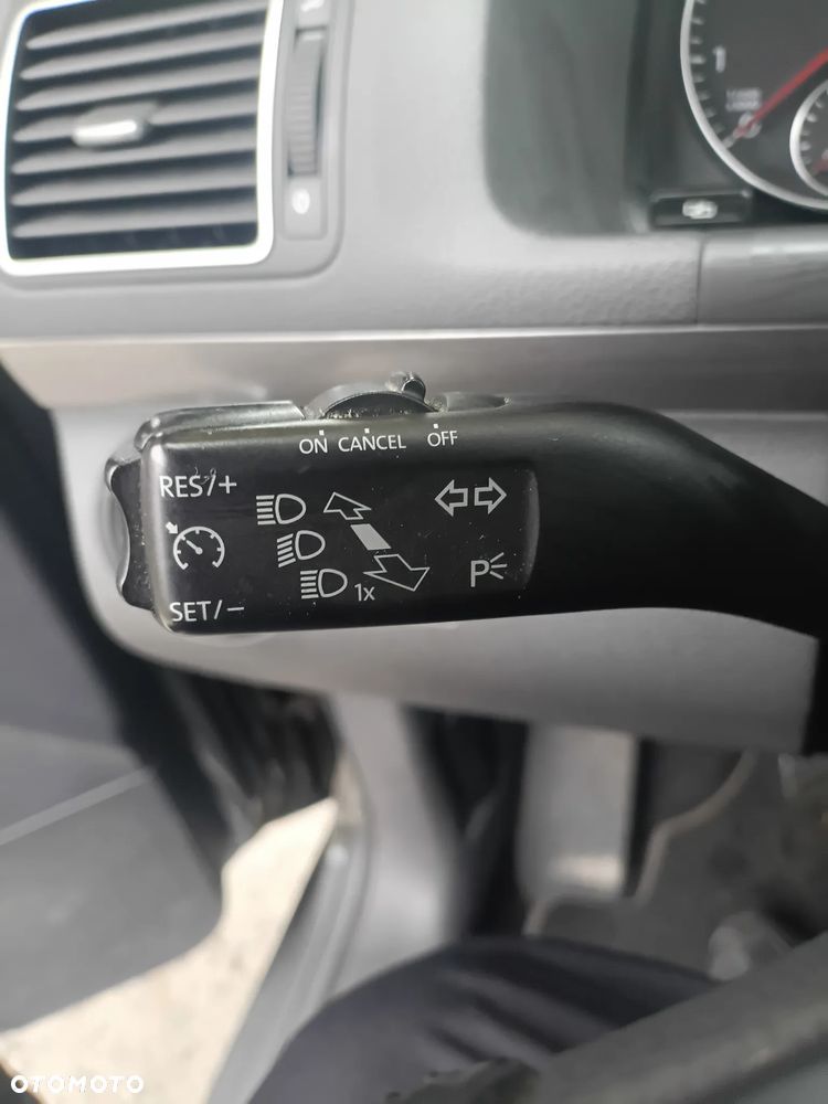 Volkswagen Touran 1.4 TSI Highline - 18