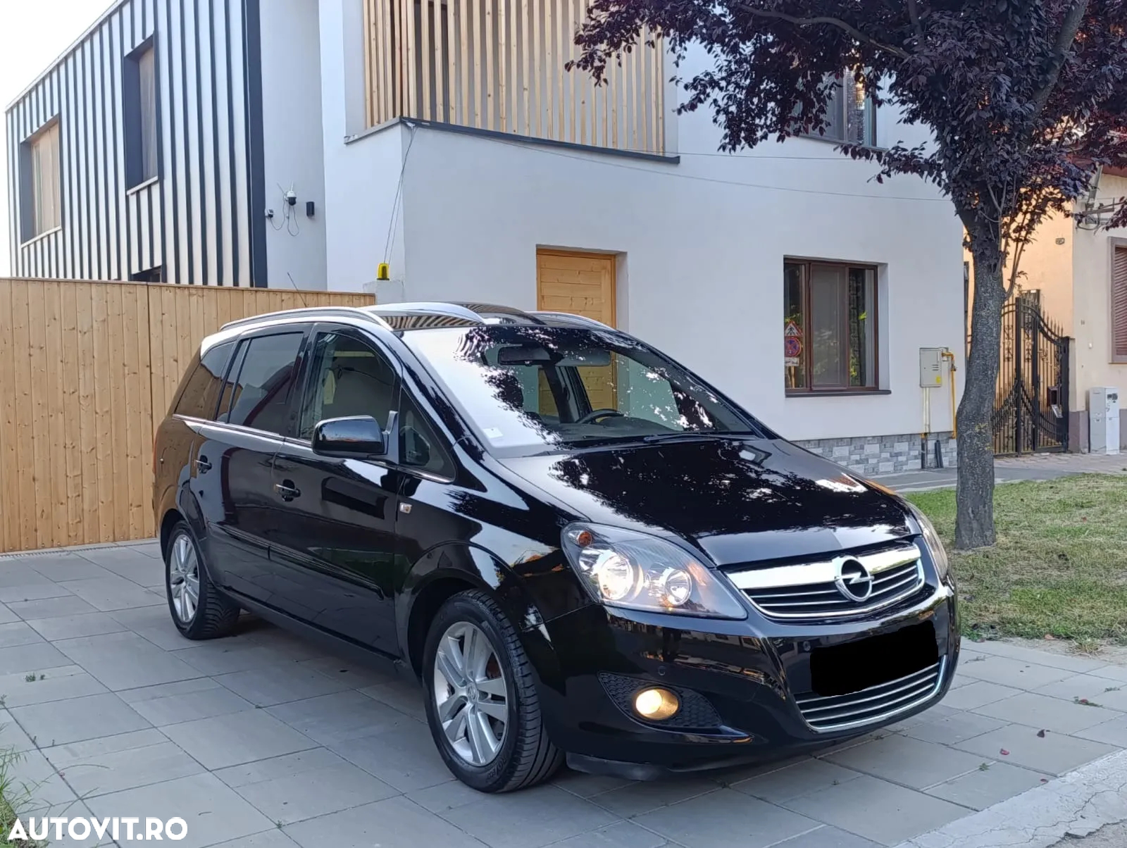 Opel Zafira - 2