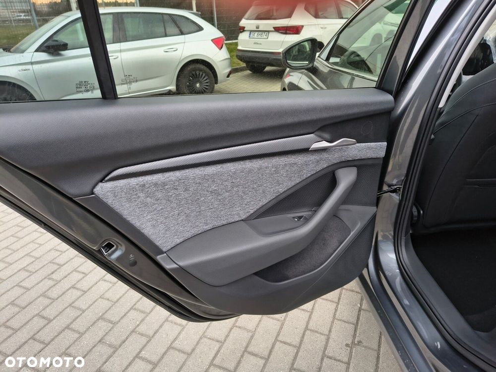 Skoda Superb 2.0 TDI SCR Drive DSG - 18