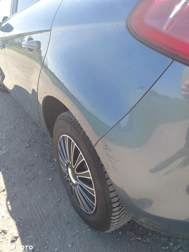 Fiat Bravo ver-1-4-16v-dynamic-euro5 - 11