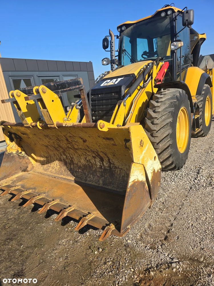 Caterpillar - 11