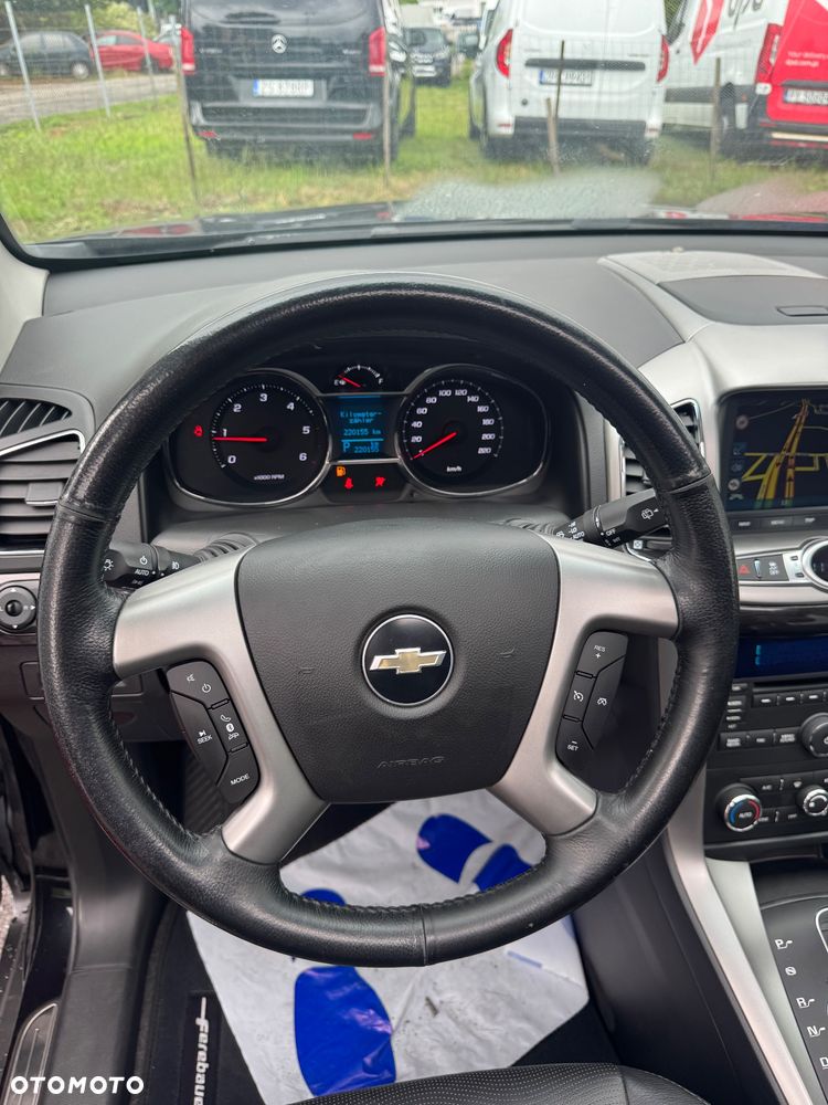 Chevrolet Captiva 2.2 D LTZ - 19