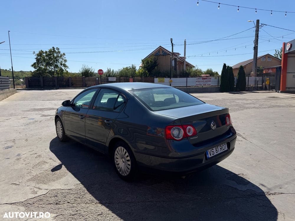 Volkswagen Passat 2.0 TDI Trendline DPF - 3