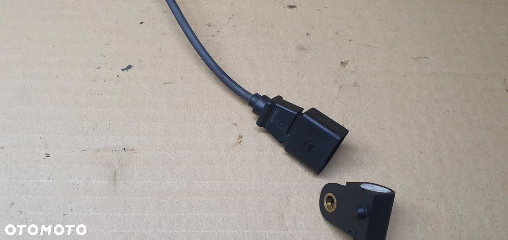 Czujnik położenia wałka rozrządu Audi A4 B6 038906433A - 2