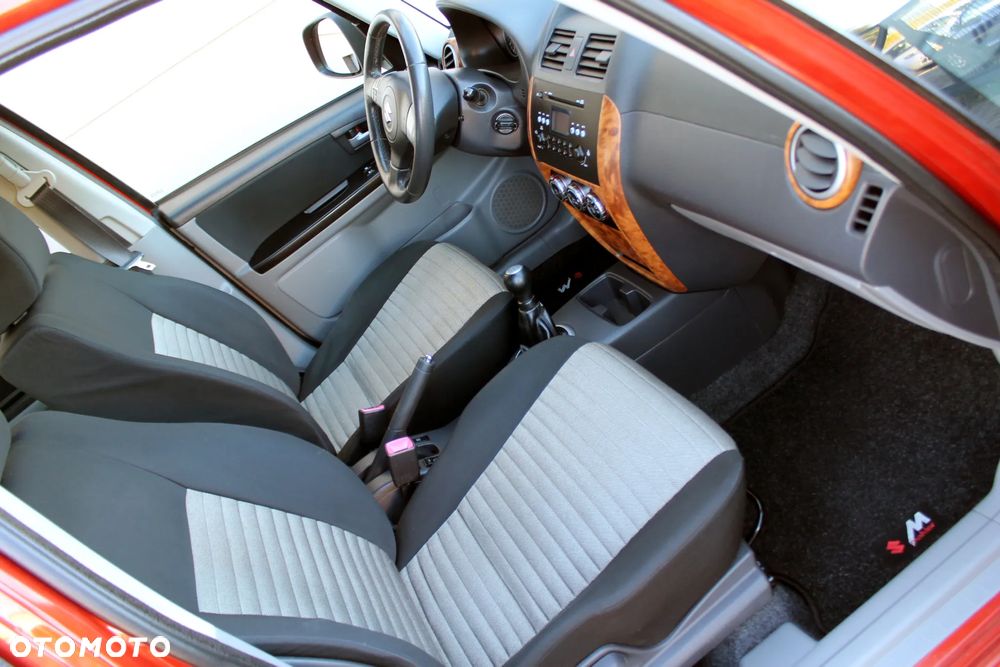 Suzuki SX4 1.6 GS / Premium 4WD - 12