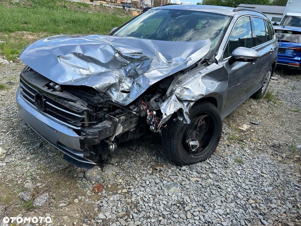 Volkswagen Passat Variant 2.0 TDI EVO Essence DSG - 4