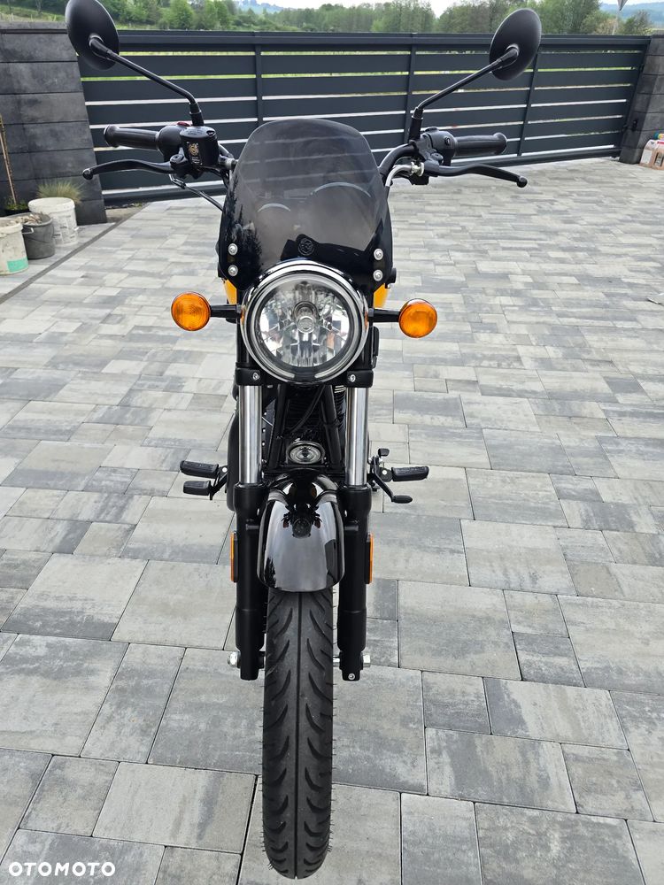 Royal Enfield Meteor - 10