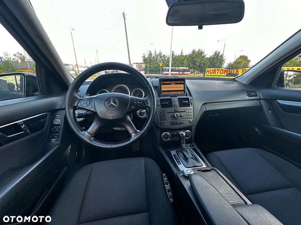 Mercedes-Benz Klasa C 220 T CDI DPF Automatik BlueEFFICIENCY Elegance - 13