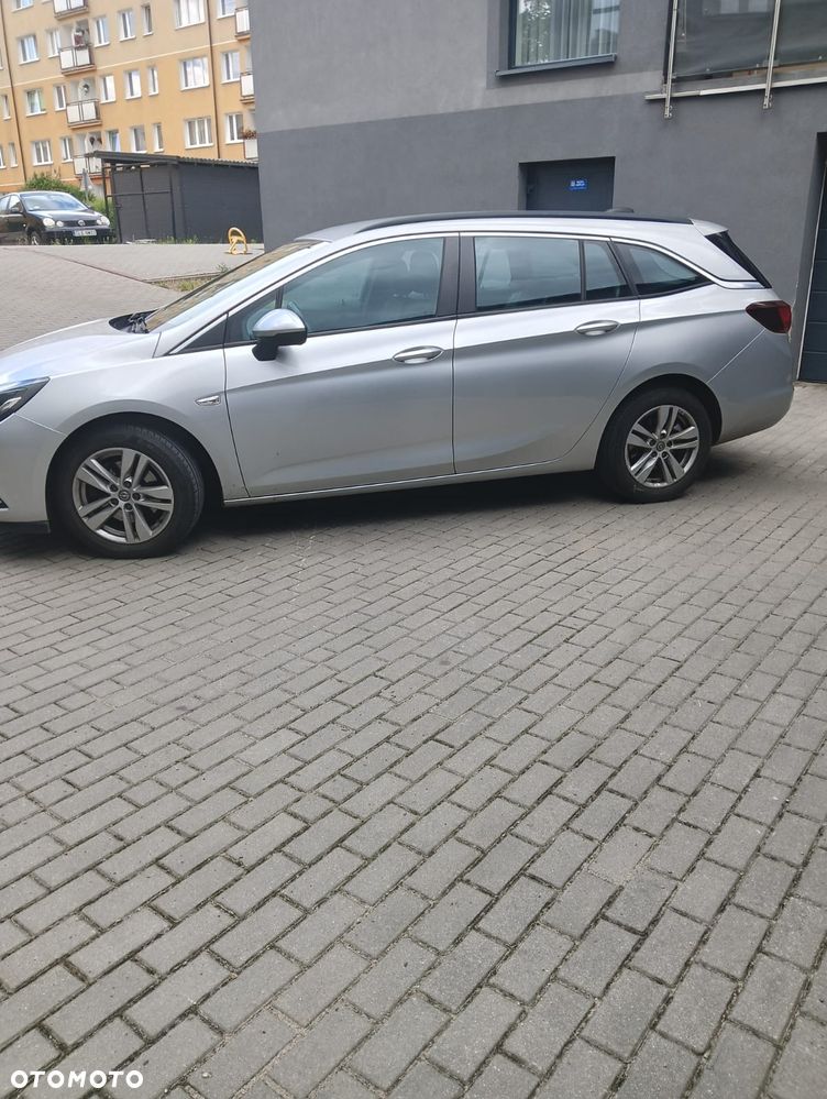 Opel Astra 1.6 CDTI Sport - 2