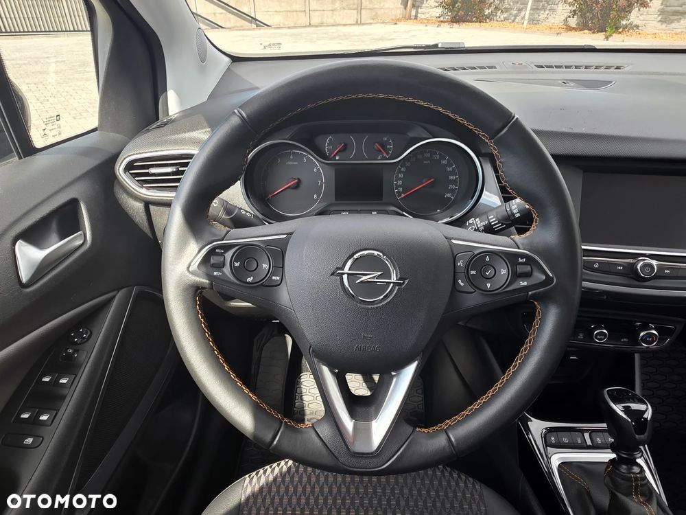 Opel Crossland X - 18