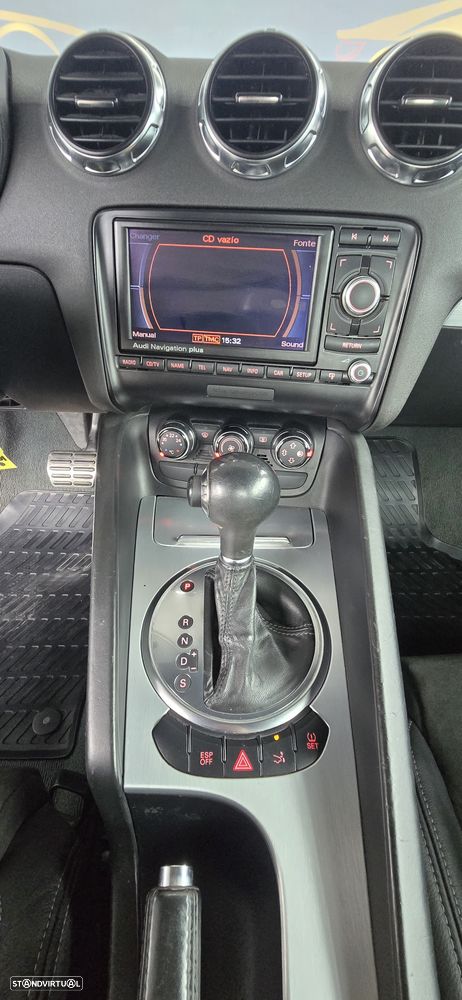 Audi TT Coupé 3.2 quattro S tronic - 30