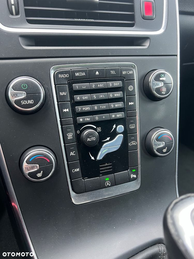 Volvo V60 D3 Momentum Core - 32