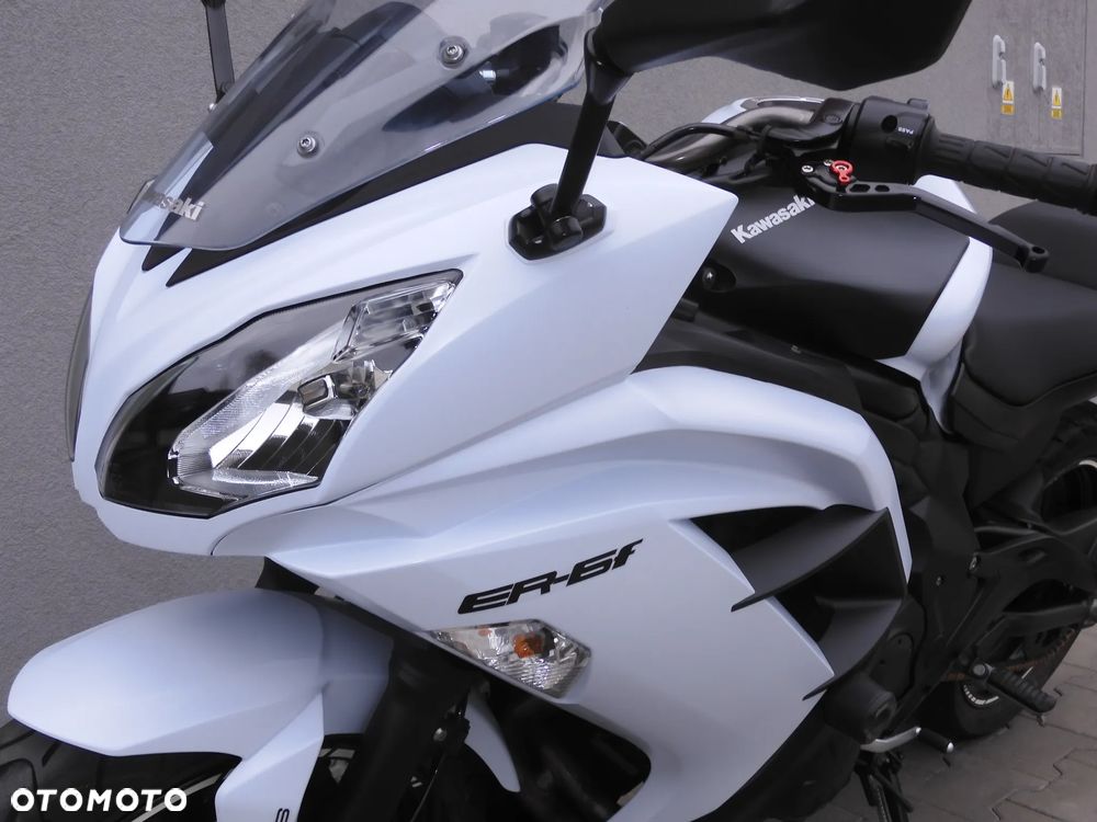 Kawasaki ER - 24