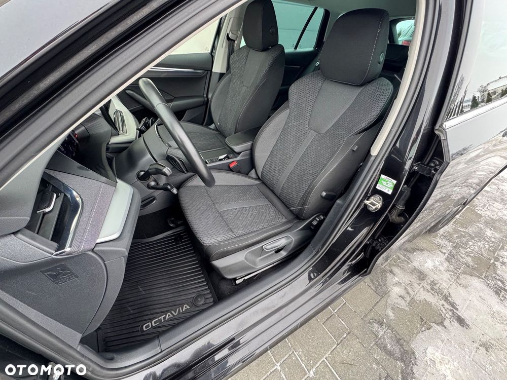 Skoda Octavia 2.0 TDI SCR Style DSG - 10
