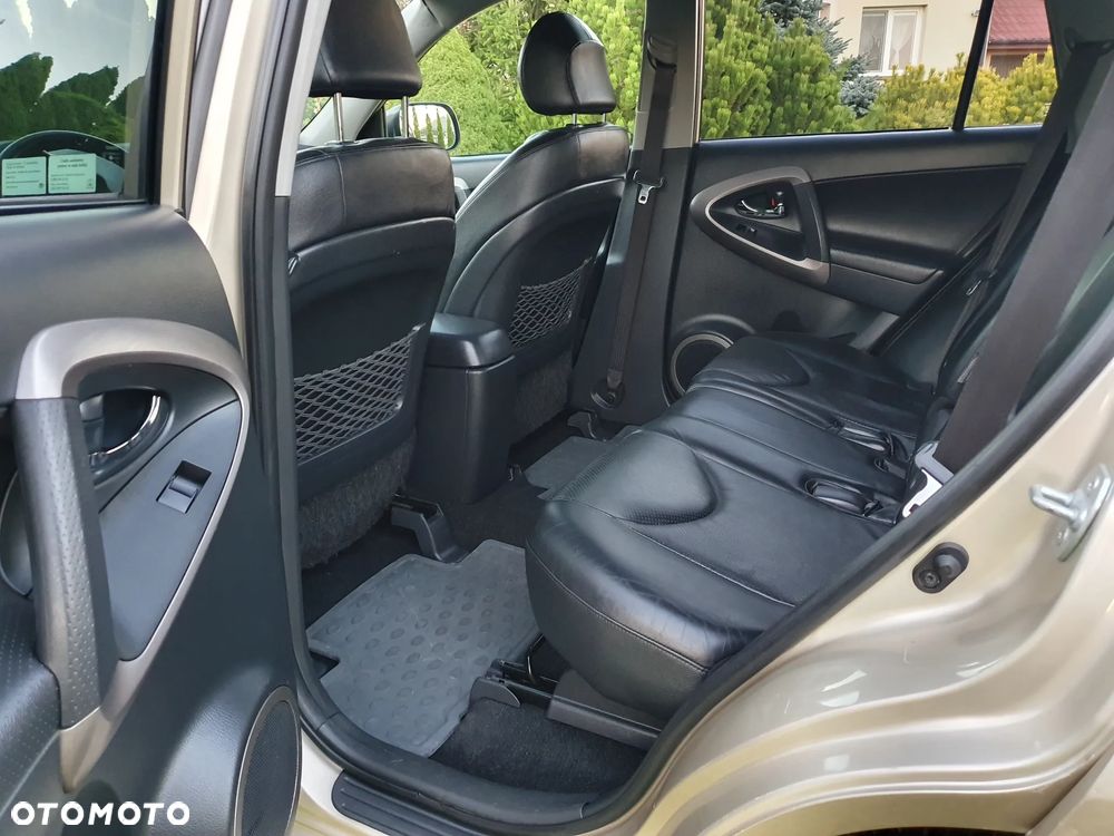 Toyota RAV4 2.2 D-4D Sol 180 - 18