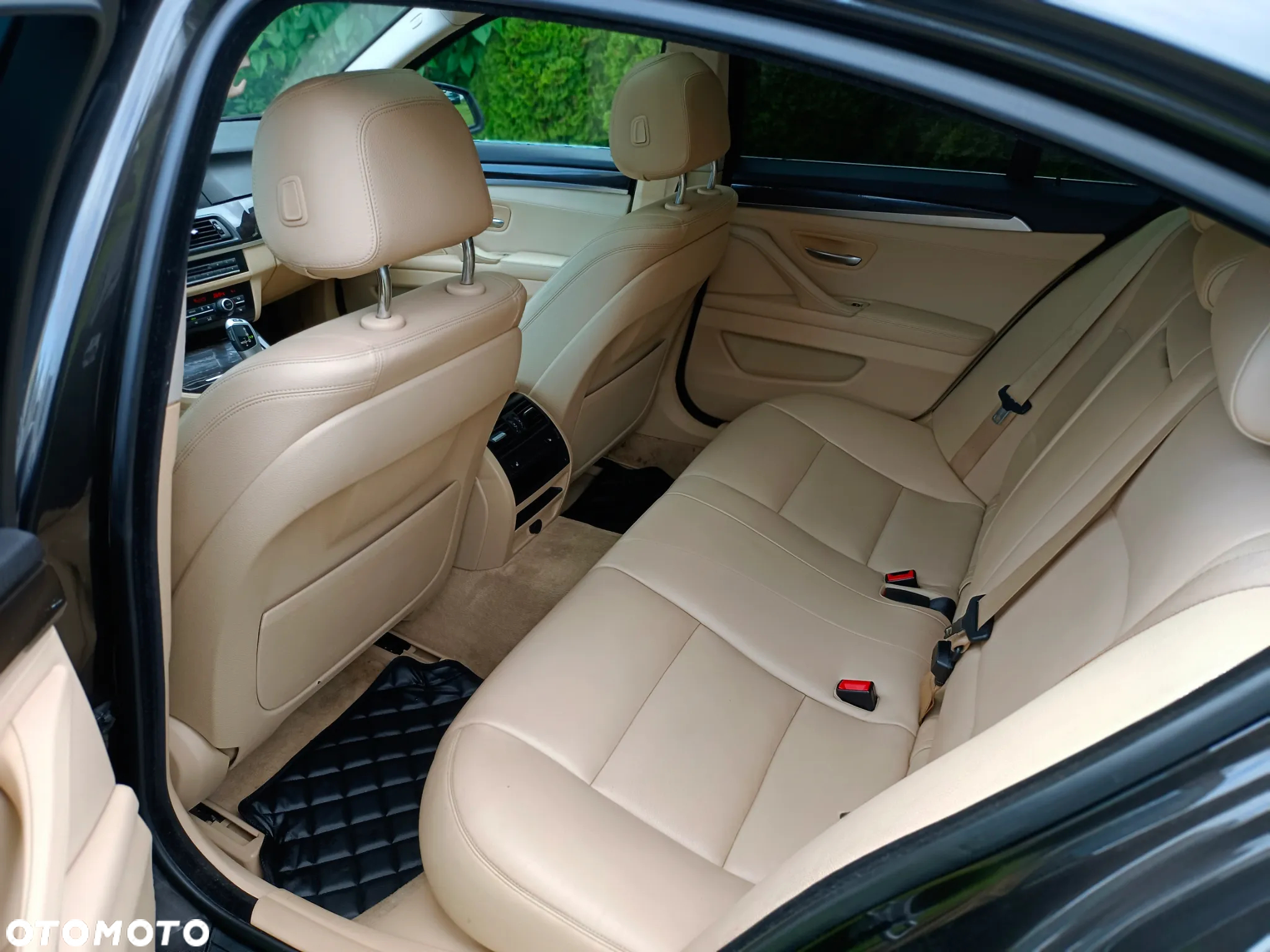 BMW Seria 5 528i xDrive Luxury Line - 16