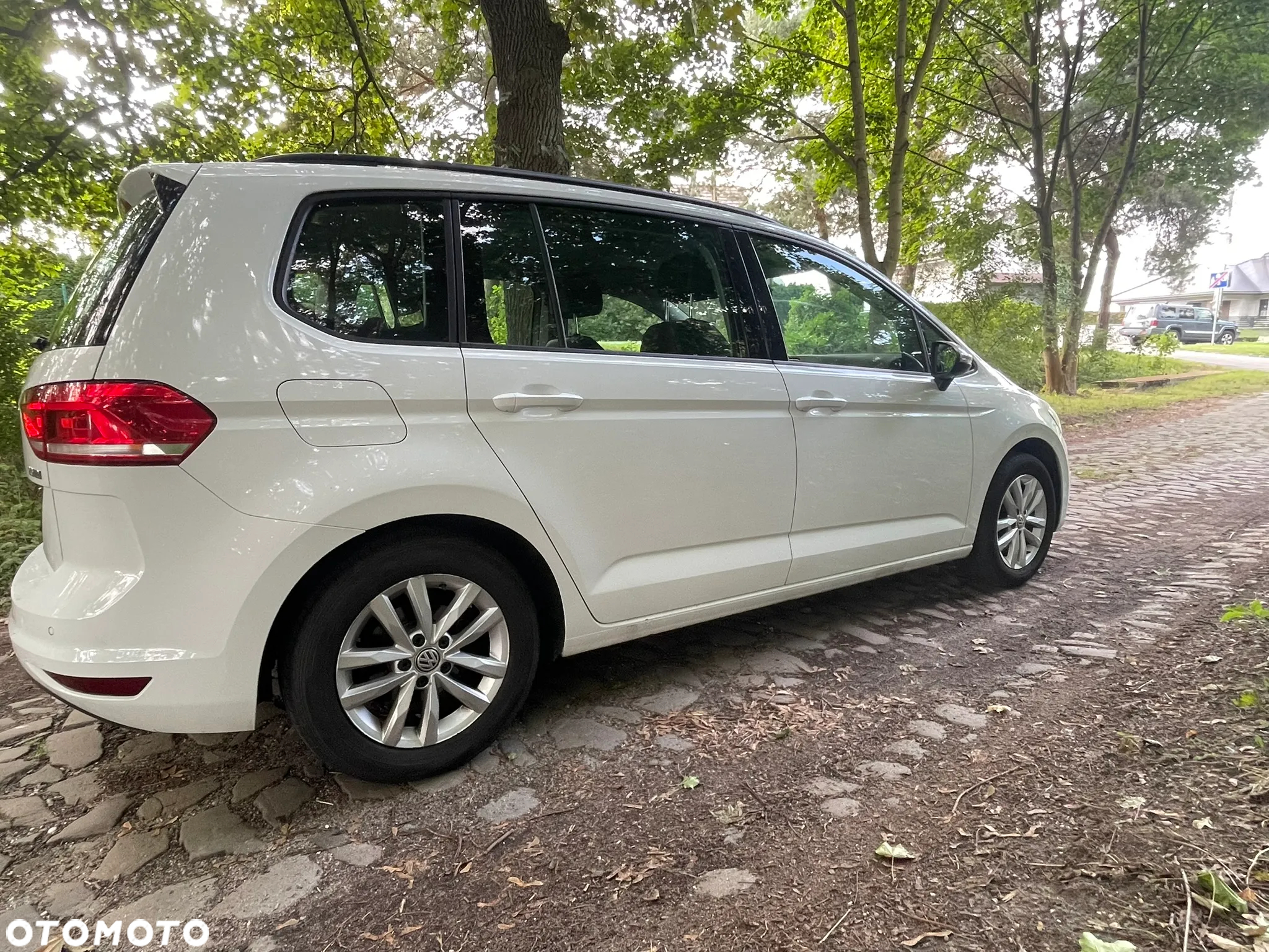 Volkswagen Touran 2.0 TDI BMT Comfortline DSG - 6