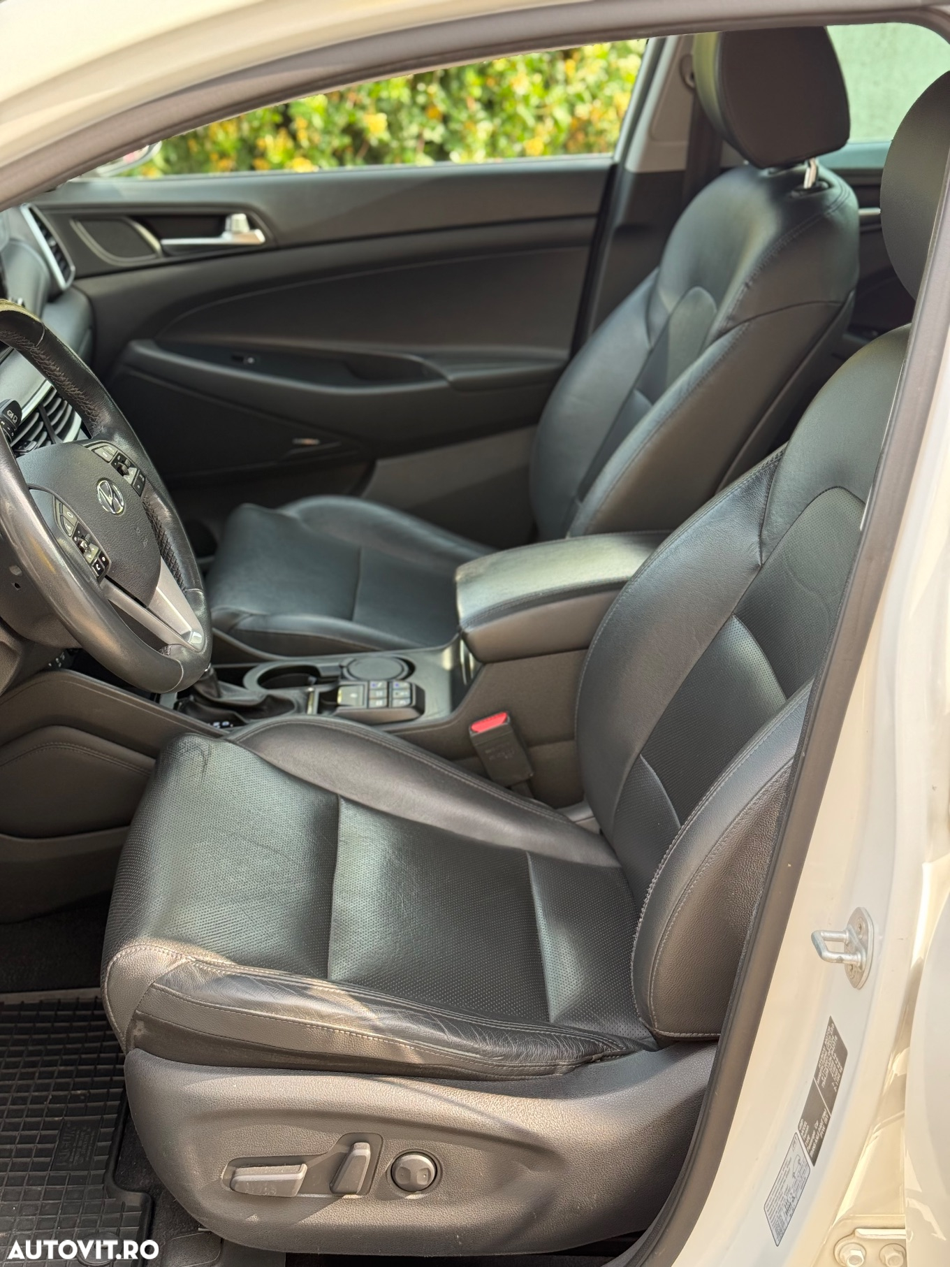 Hyundai Tucson 2.0 CRDI 4WD 8AT Luxury - 7